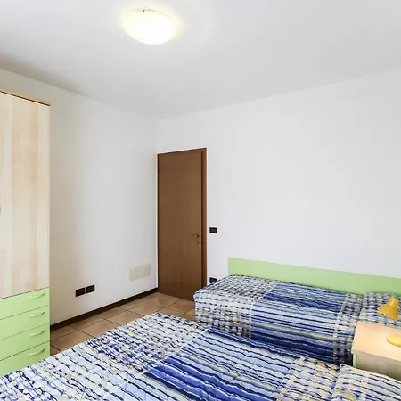 Lecci Lido Altanea Apartmán *