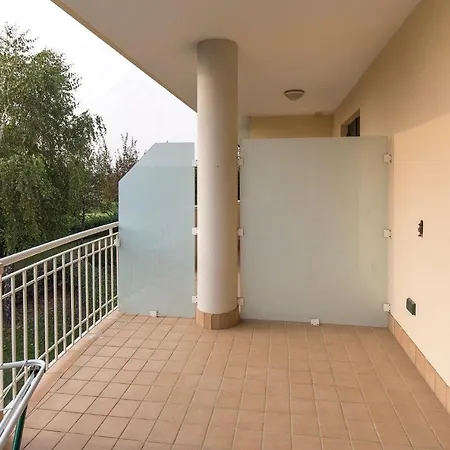 Lecci Lido Altanea Apartamento *