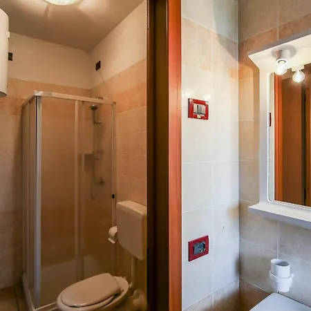 Lecci Lido Altanea * קאורלה