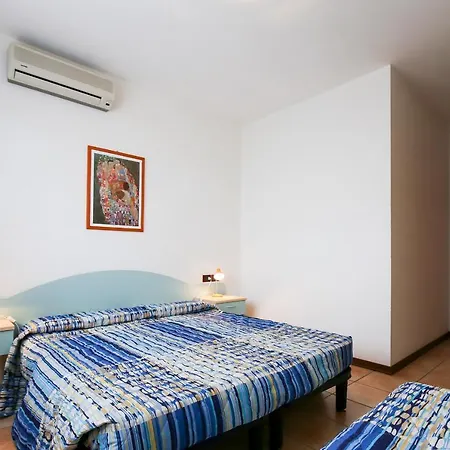 Lecci Lido Altanea Appartement *