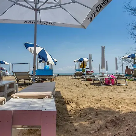 Lecci Lido Altanea *