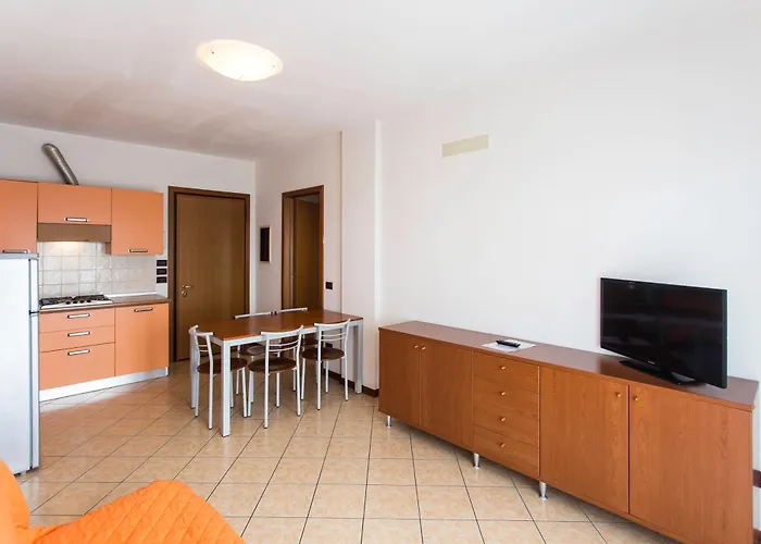 Lecci Lido Altanea *